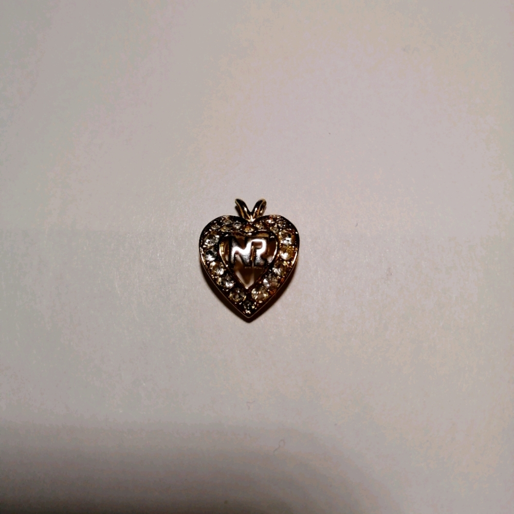 Nina Ricci pendant